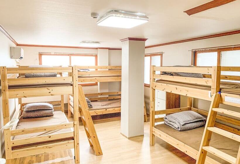 Общежитие Empathy Guesthouse