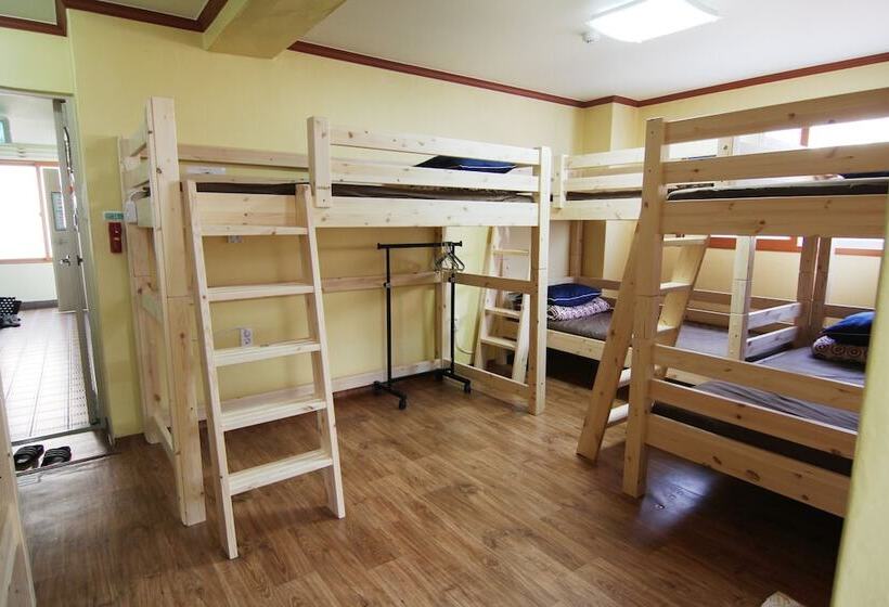 Общежитие Empathy Guesthouse