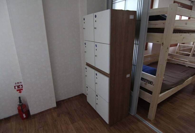 Общежитие Empathy Guesthouse