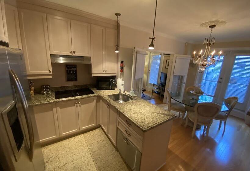 Aparthotelmontréal By Les Terrasses Saint Urbain