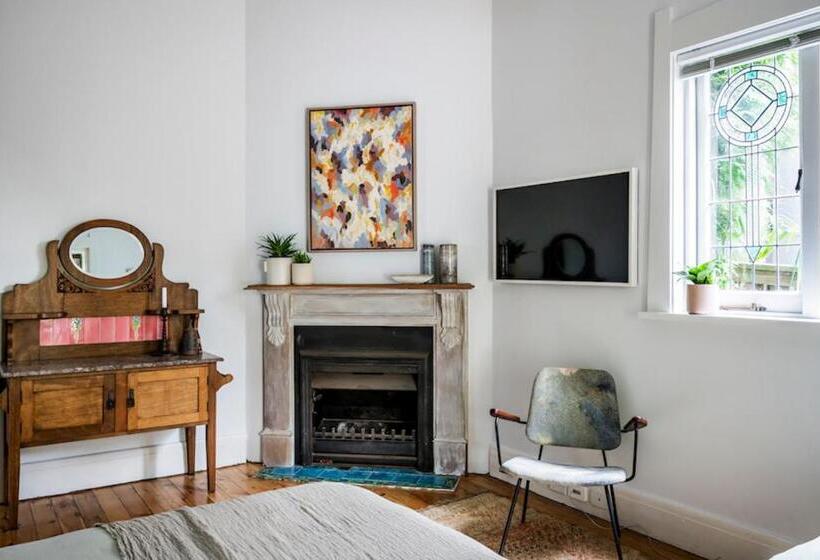 تختخواب و صبحانه Bondi Beach House