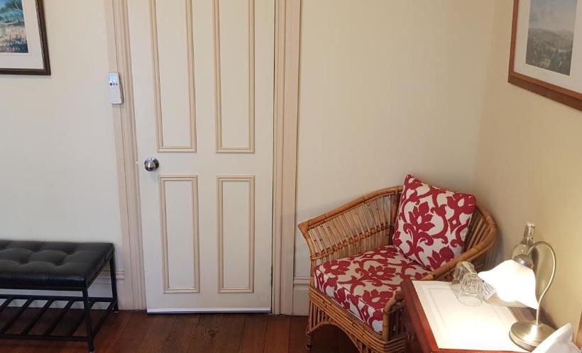 تختخواب و صبحانه Verona Guest House