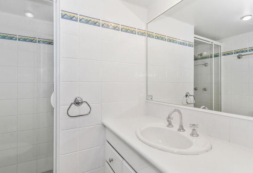 Columbia Beachfront Apartments On Rainbow Bay