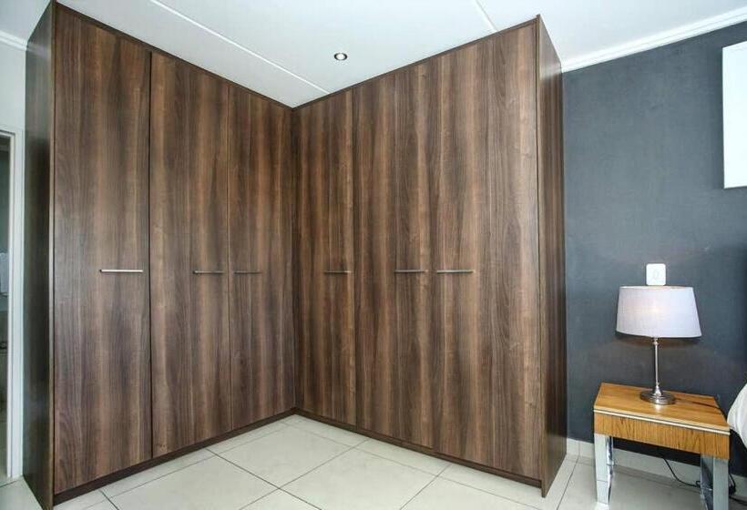 Epic Lifestyle Apartment Sandton