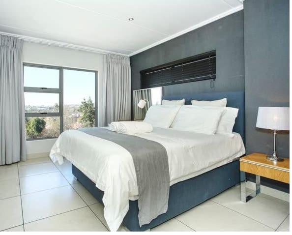 Epic Lifestyle Apartment Sandton