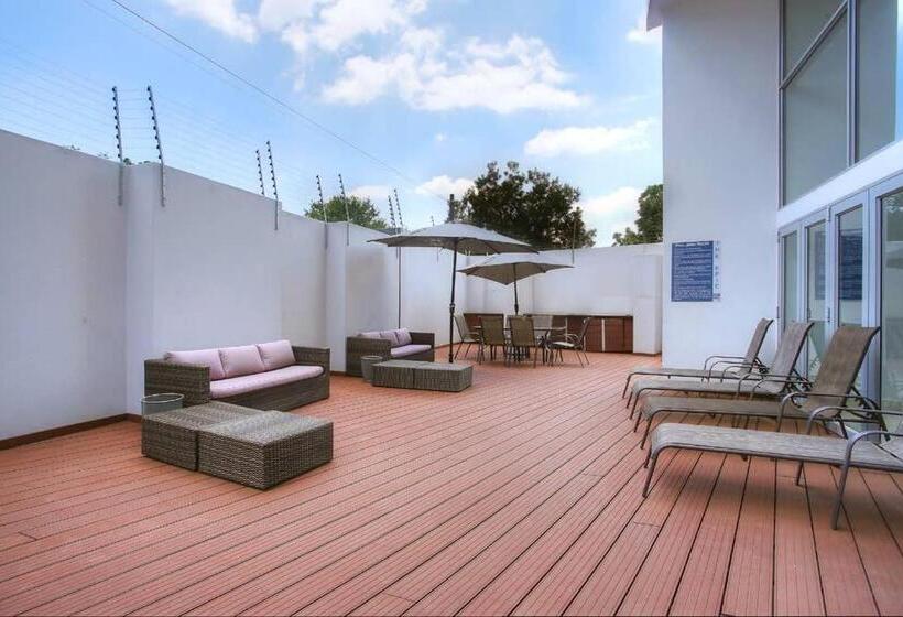 Epic Lifestyle Apartment Sandton