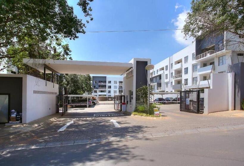 Epic Lifestyle Apartment Sandton