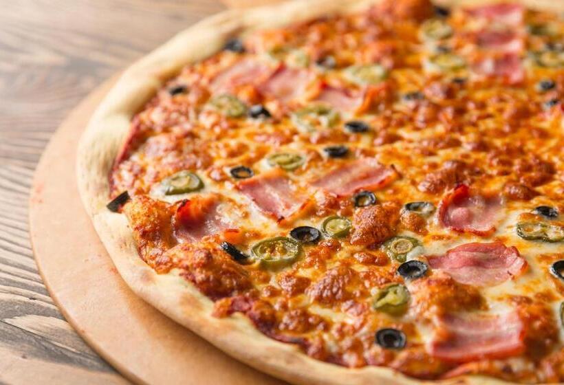 Friendly Dh Naissance Hotel By Mindrum Group