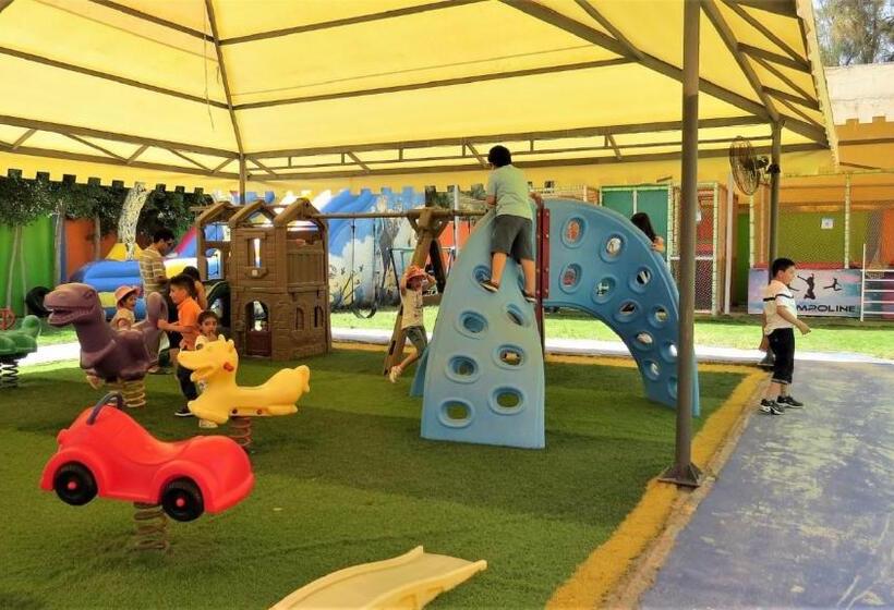 Africana Hotel & Spa