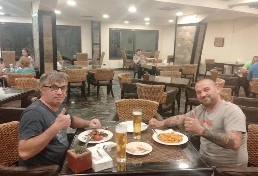 Africana Hotel & Spa