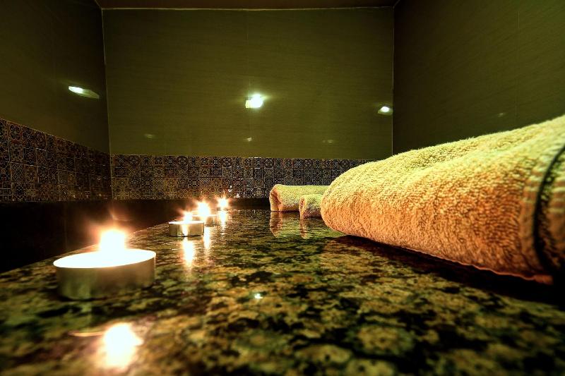 Africana Hotel & Spa