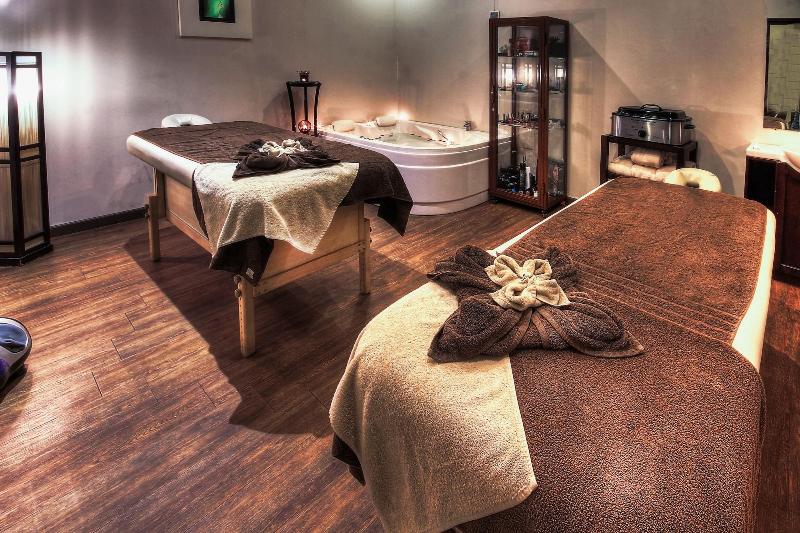 Africana Hotel & Spa