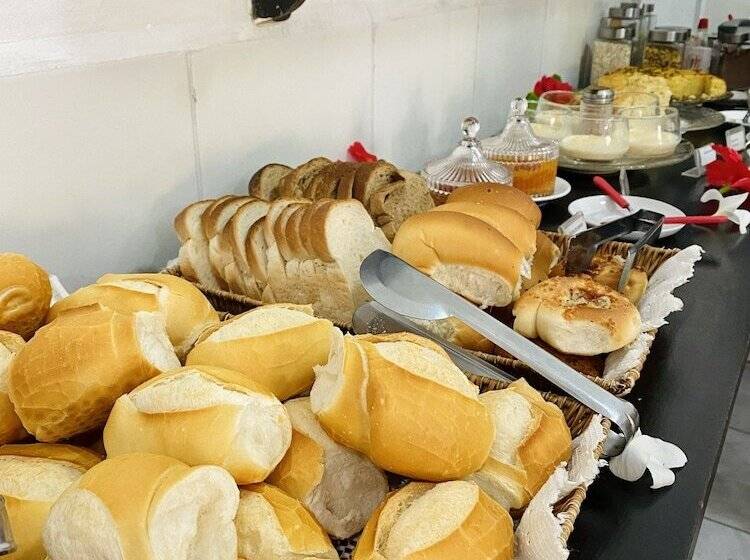 בית מלון כפרי Aguamarinha Pousada