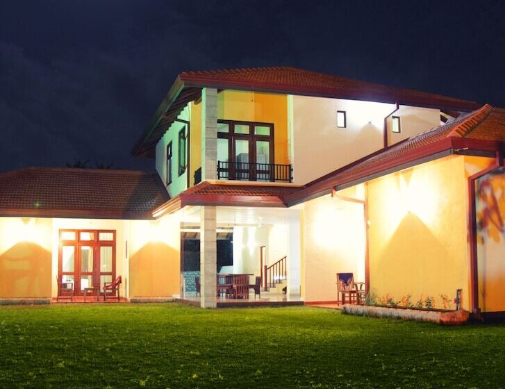 酒店 Airport Villa