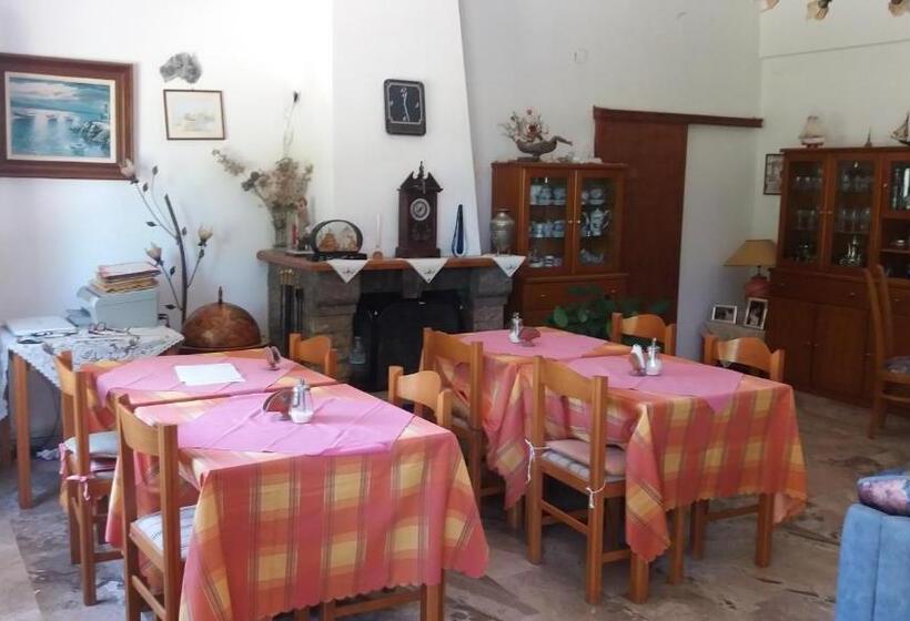 فندق Alekos Rooms And Apartments