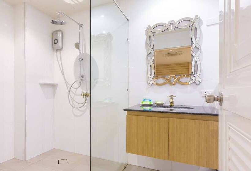 Отель Anda Beachside