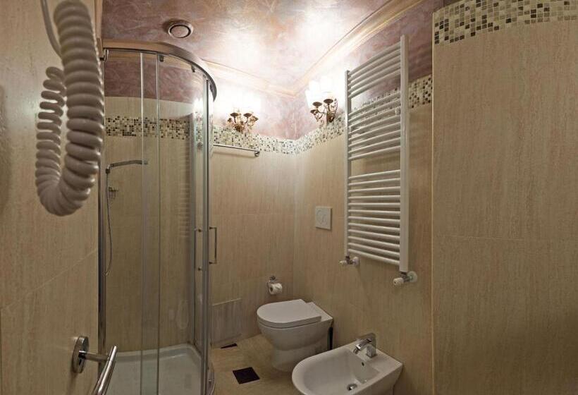 هتل Antica Dimora Delle Cinque Lune