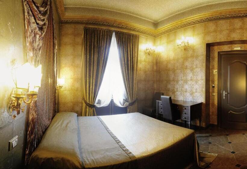 هتل Antica Dimora Delle Cinque Lune