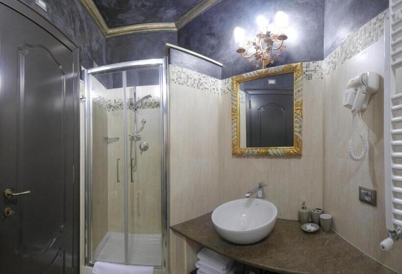 هتل Antica Dimora Delle Cinque Lune