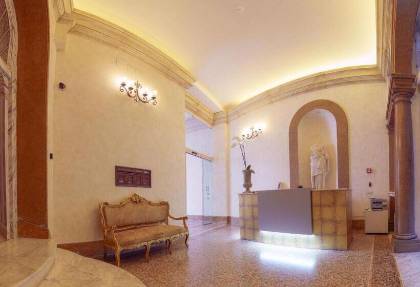 هتل Antica Dimora Delle Cinque Lune