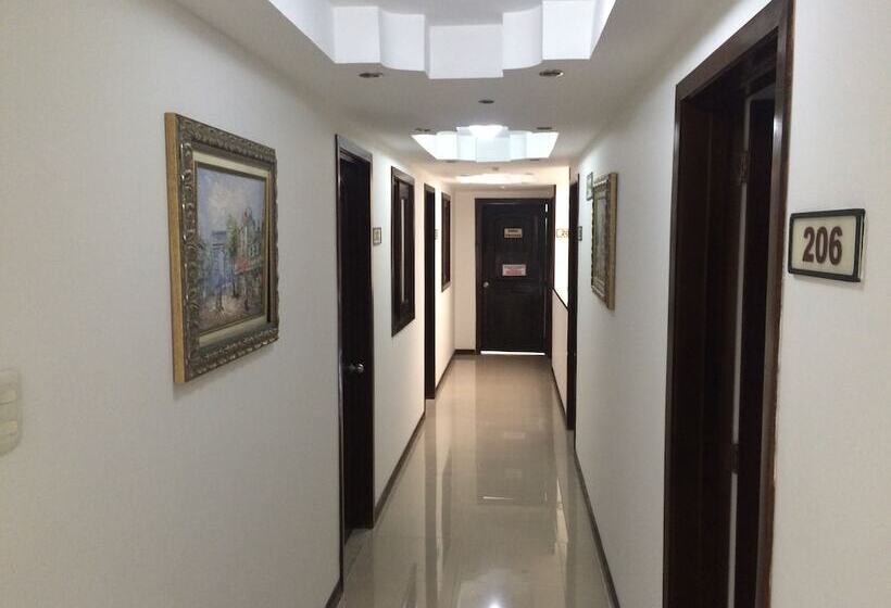 Отель Cafe Cafe Avenida