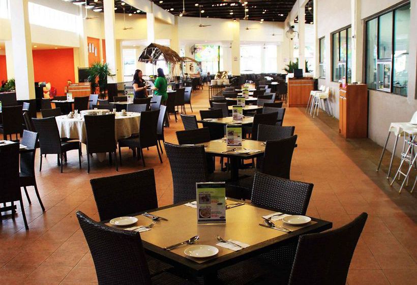 فندق Caribbean Bay Resort  Bukit Gambang Resort City