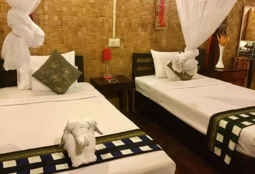 호텔 Champa Lao The Villa