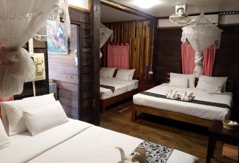 호텔 Champa Lao The Villa