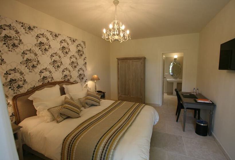 فندق Château Les Oliviers De Salettes