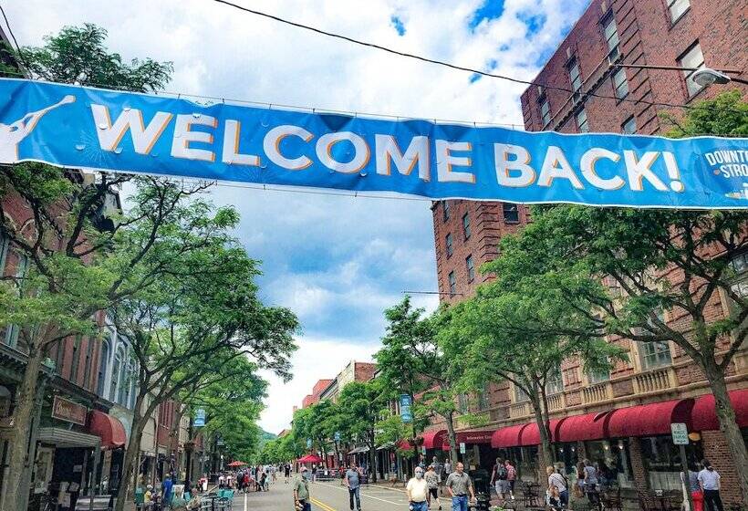 فندق Courtyard By Marriott Elmira Horseheads