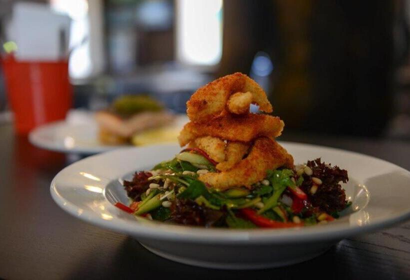 בית מלון כפרי Crossroads