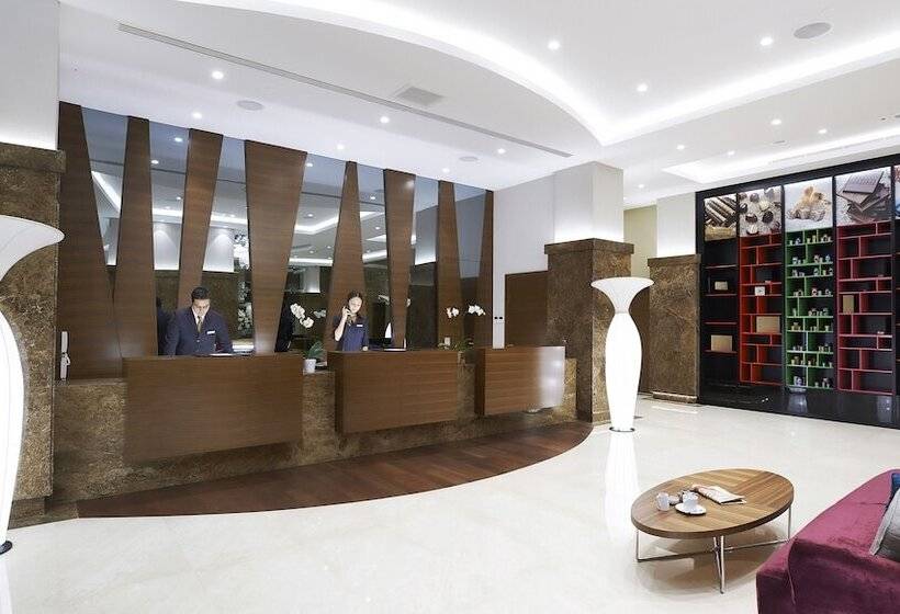 هتل Divan Mersin