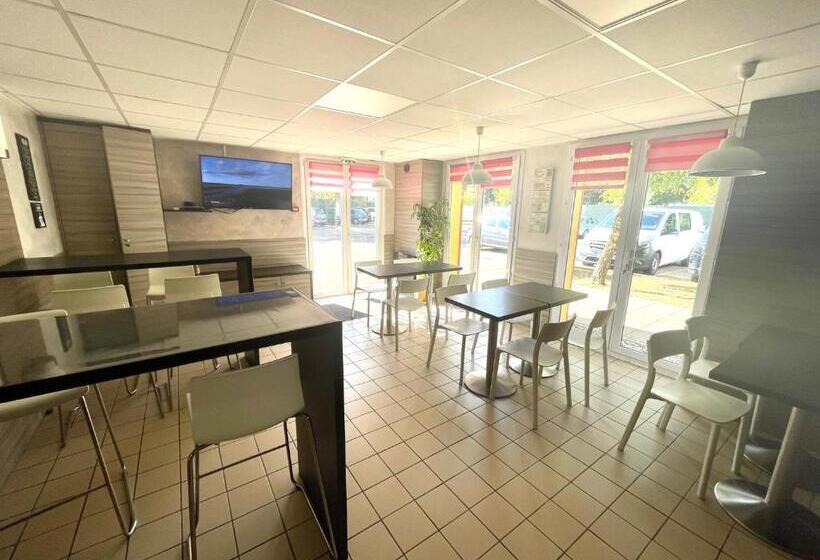 Отель Du Triangle