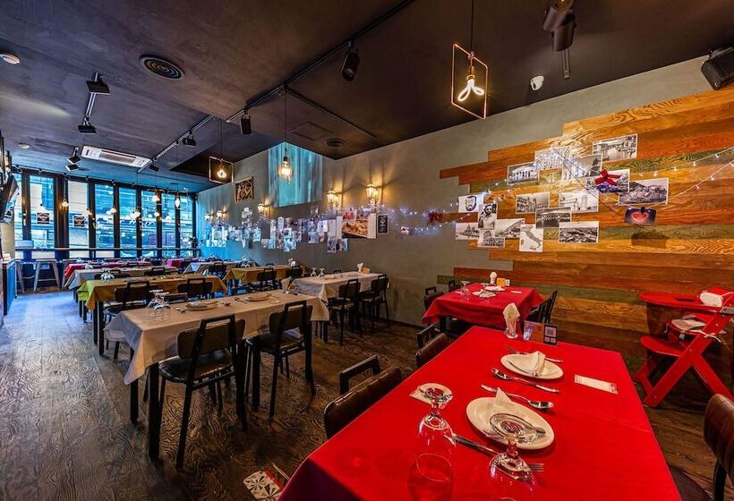 Friendly Dh Naissance Hotel By Mindrum Group