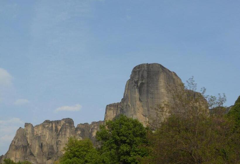 בית מלון כפרי Gogos