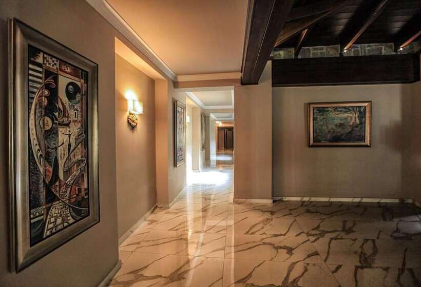 هتل Grand Meteora