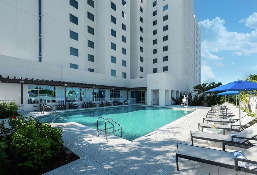 فندق Hilton Garden Inn Miami Dolphin Mall