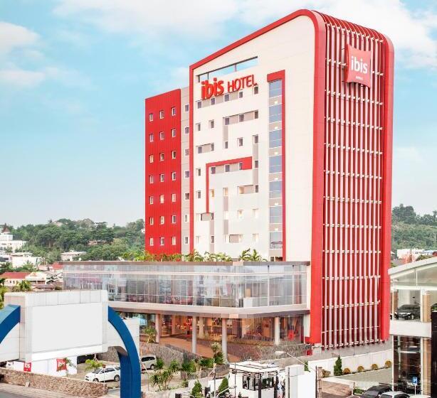 酒店 Ibis Manado City Center Boulevard