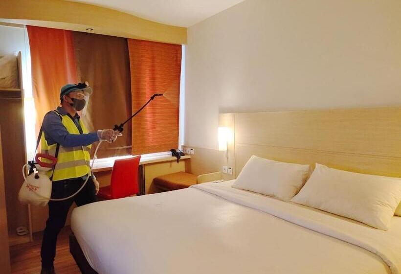 هتل Ibis Manado City Center Boulevard