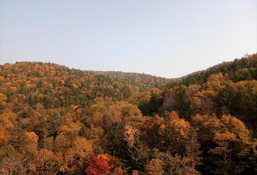 בית מלון כפרי K S House Hokkaido  Asahidake Onsen Hostel