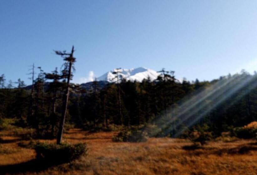 בית מלון כפרי K S House Hokkaido  Asahidake Onsen Hostel