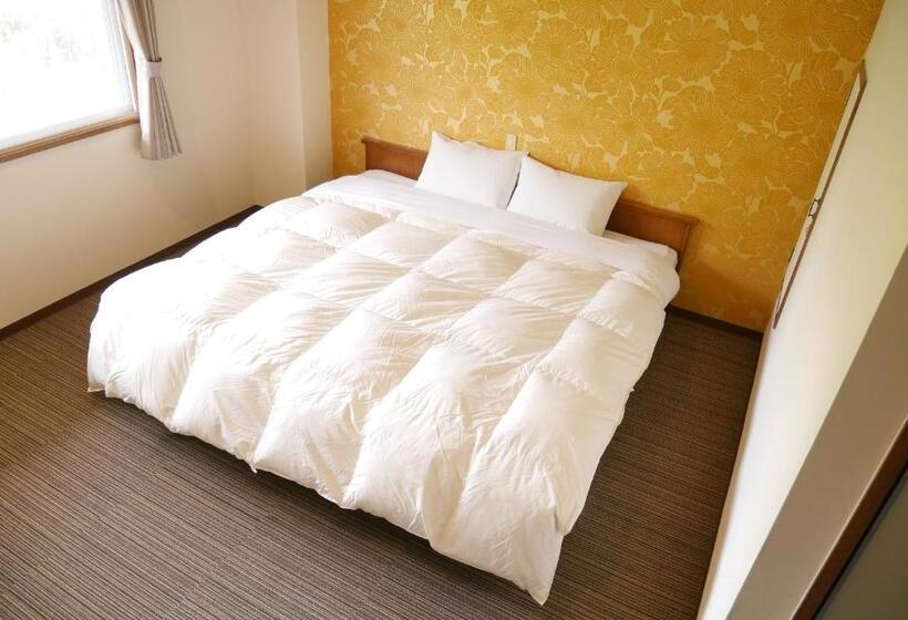 בית מלון כפרי K S House Hokkaido  Asahidake Onsen Hostel