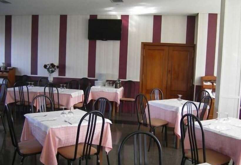 בית מלון כפרי La Alegría