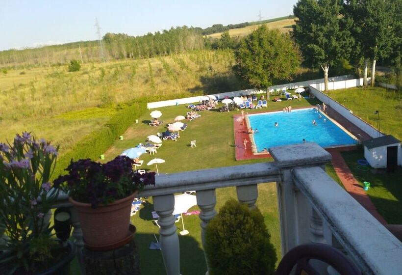 בית מלון כפרי La Alegría