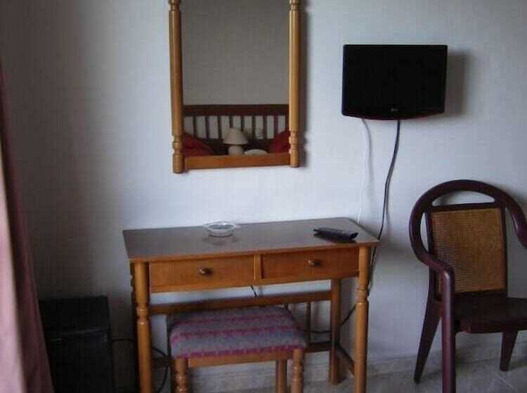 ホテル La Alegría