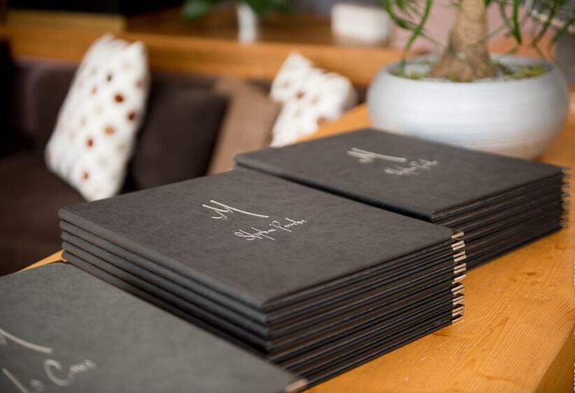 酒店 Logis Hôtel La Magnanerie Côté Bistro