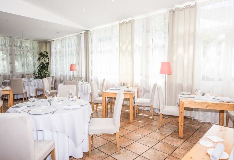 酒店 Logis Hôtel La Magnanerie Côté Bistro