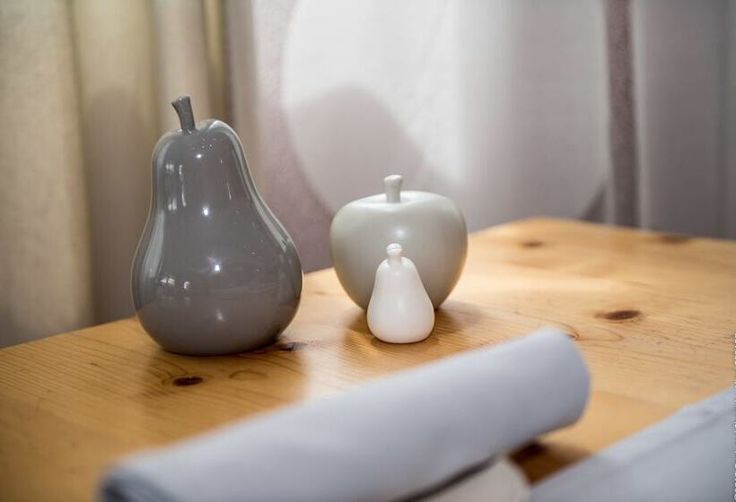 酒店 Logis Hôtel La Magnanerie Côté Bistro