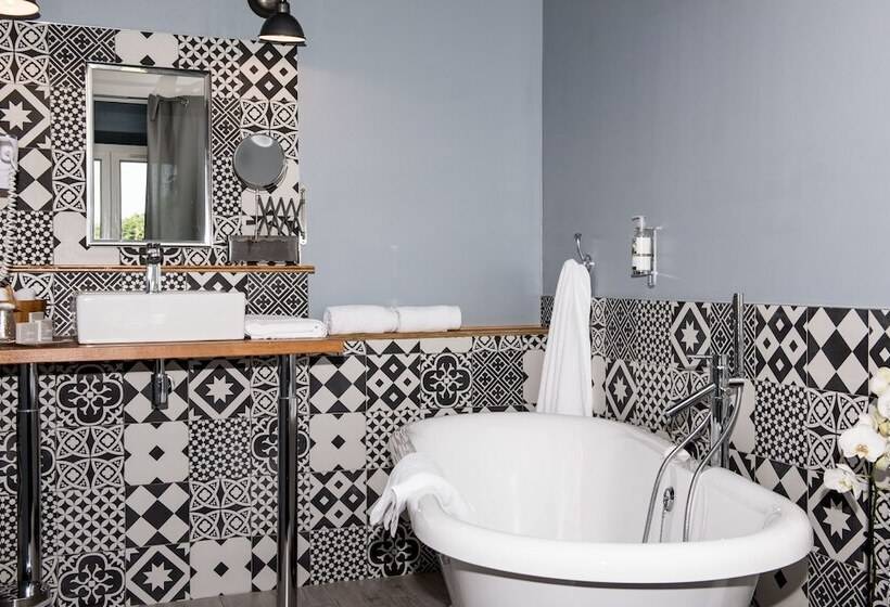 호텔 Logis Hôtel La Magnanerie Côté Bistro