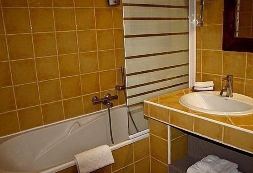 酒店 Logis Hôtel La Magnanerie Côté Bistro